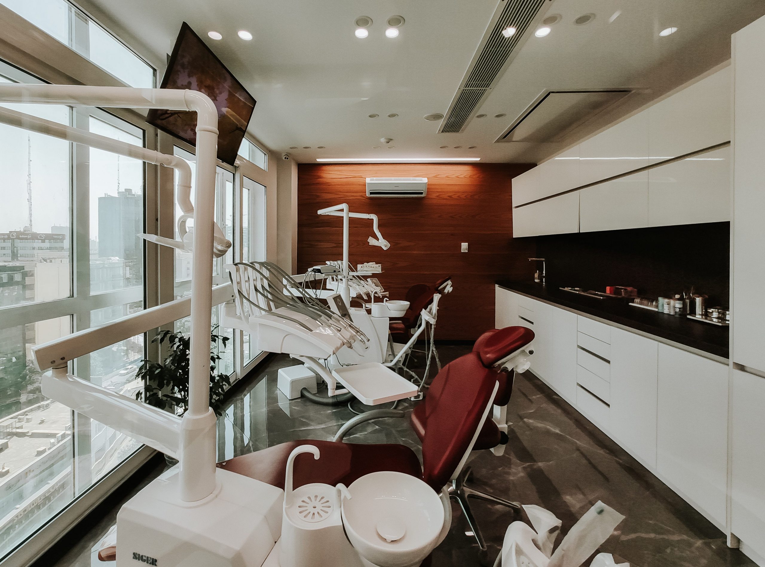 lists of dentists in Calgary